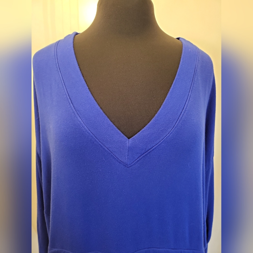 💙Express One Eleven Oversized V-neck Pullover/Sweatshirt💙